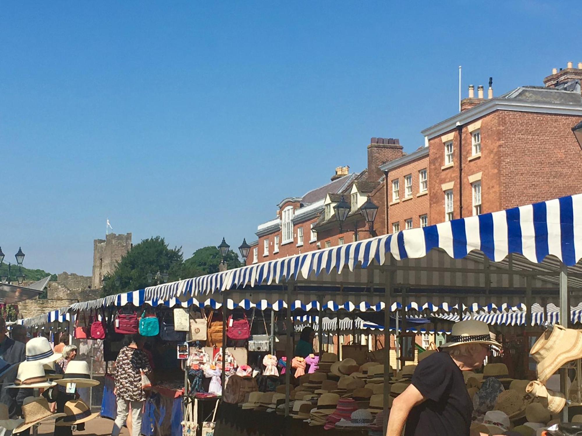 Luxury 2 Bed Apartment With Free Parking Ludlow Esterno foto