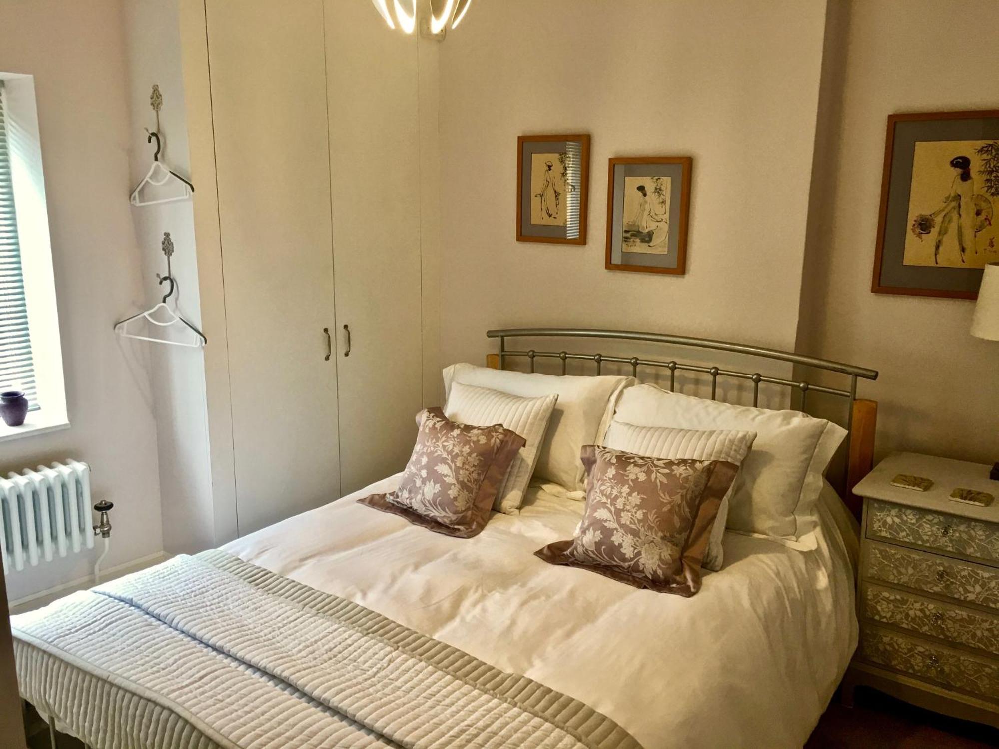 Luxury 2 Bed Apartment With Free Parking Ludlow Esterno foto
