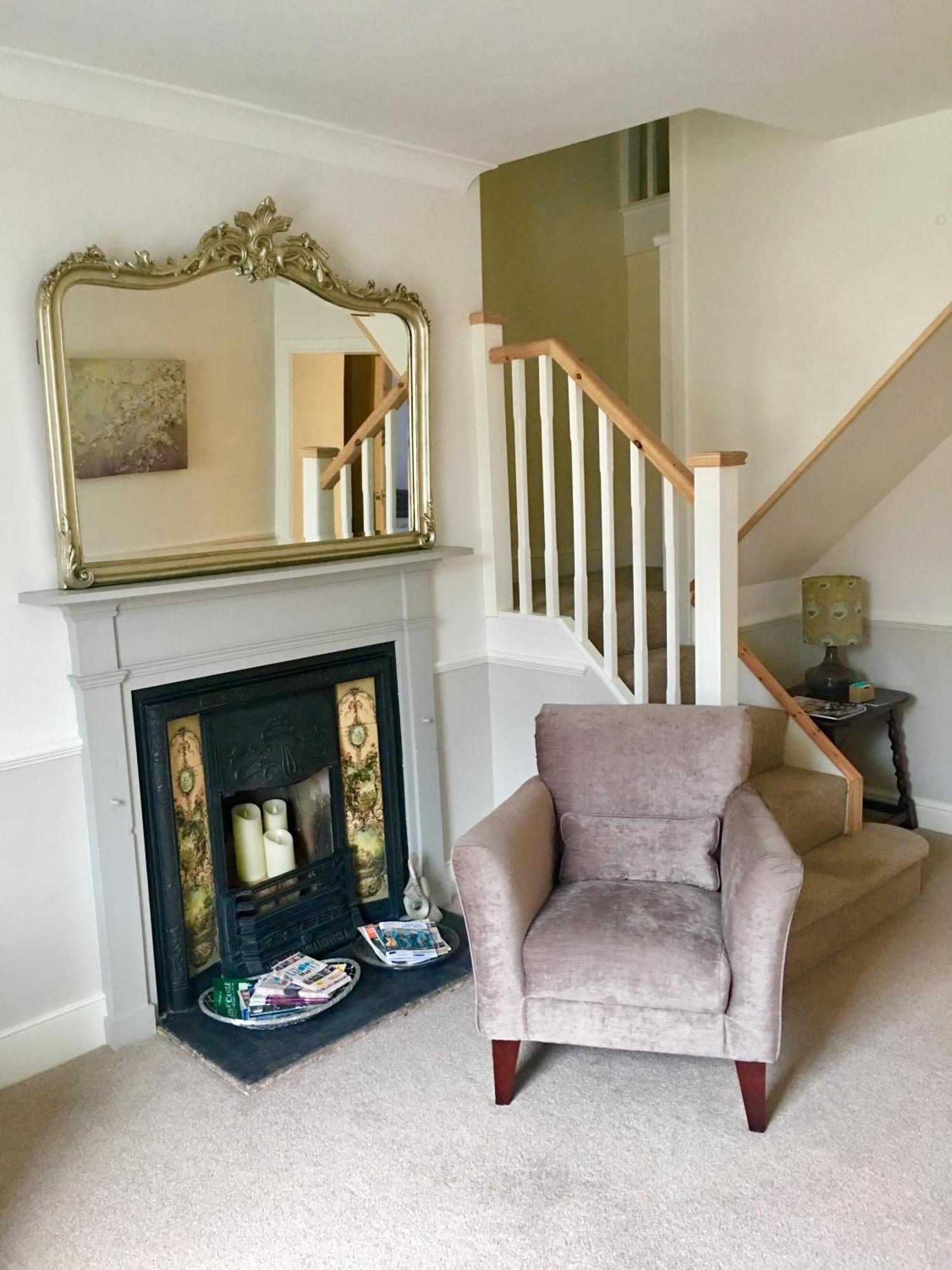 Luxury 2 Bed Apartment With Free Parking Ludlow Esterno foto